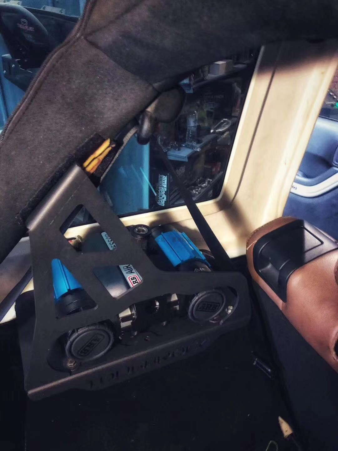 牧马人专用气泵支架ARB气泵