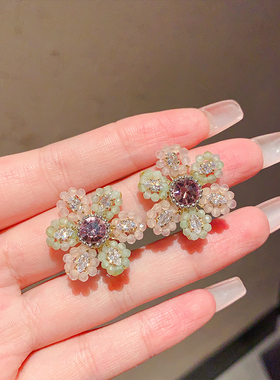 月销10万件的手工编织花朵耳钉