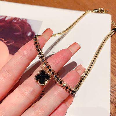 当季爆款月销10万条的四叶草项链