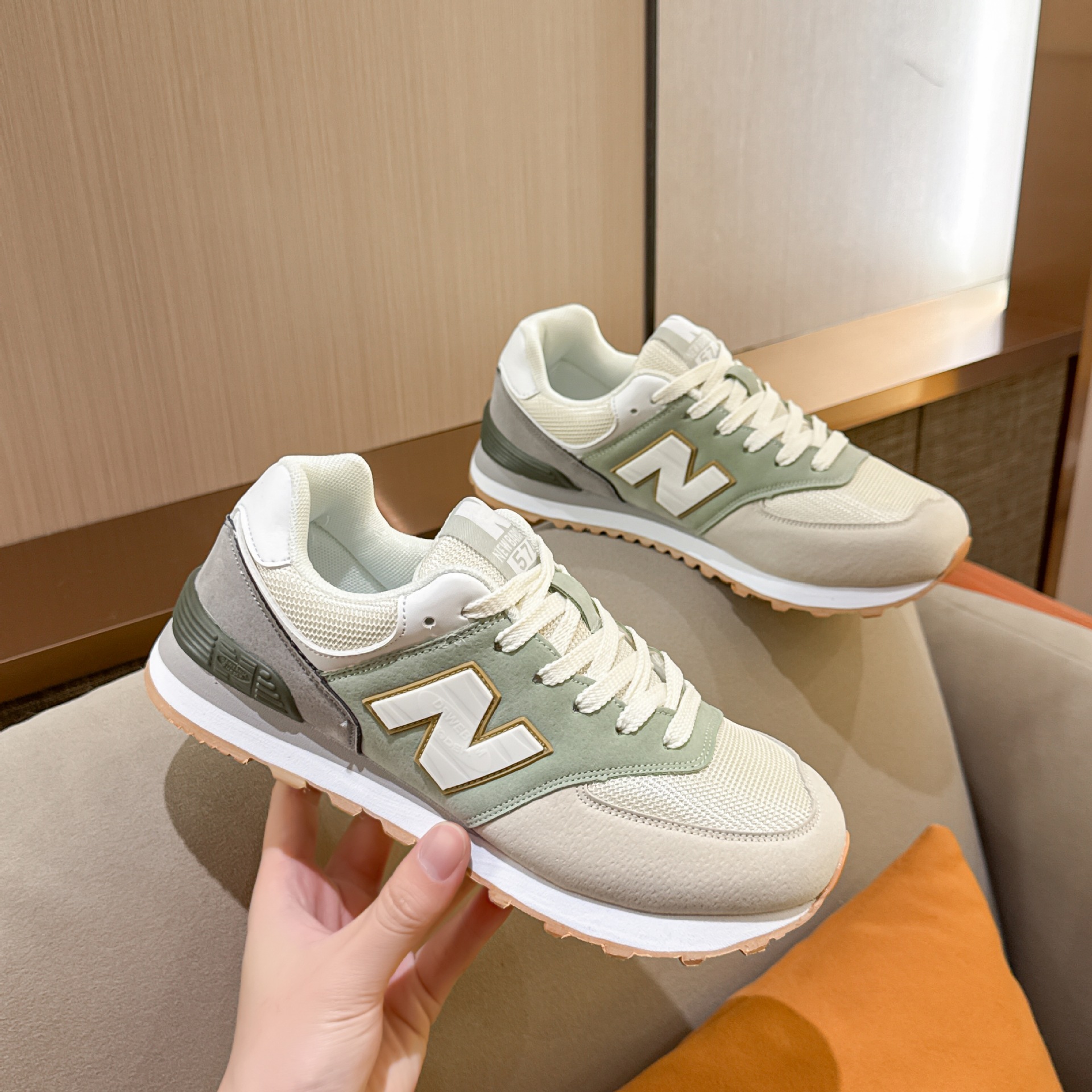 春夏季男鞋574运动鞋新伦情侣复古跑步鞋休闲百搭女鞋轻便透气