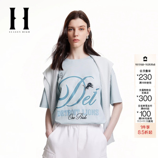 绫致SEASON HIGH时尚宽松版型胸前字母图案背后胶印T恤短袖女