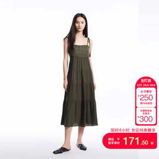 tq区绫致Vero Moda连衣裙女秋冬休闲度假波西米亚风吊带长裙潮
