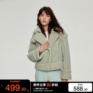 绫致ONLY2024秋冬新款简约仿羊羔毛拼PU落肩宽松棉服外套女