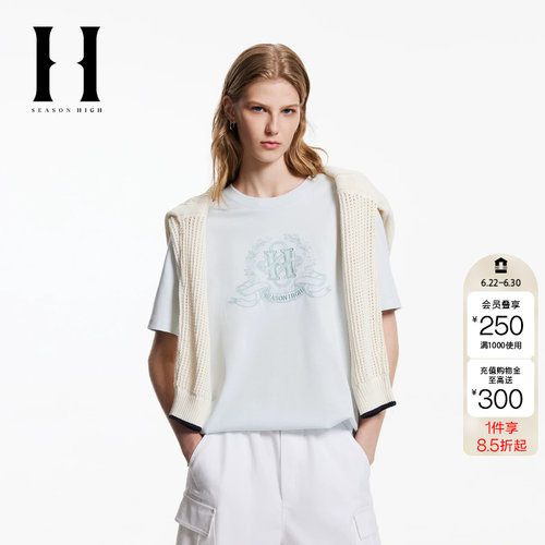 绫致SEASON HIGH夏季圆领背后字母胶印贴布装饰款T恤女装