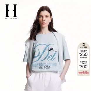 绫致SEASON HIGH时尚宽松版型胸前字母图案背后胶印T恤短袖女