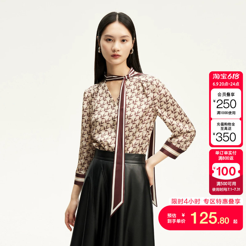 t区绫致Vero Moda衬衫女秋冬V领七分袖字母印花设计感丝带