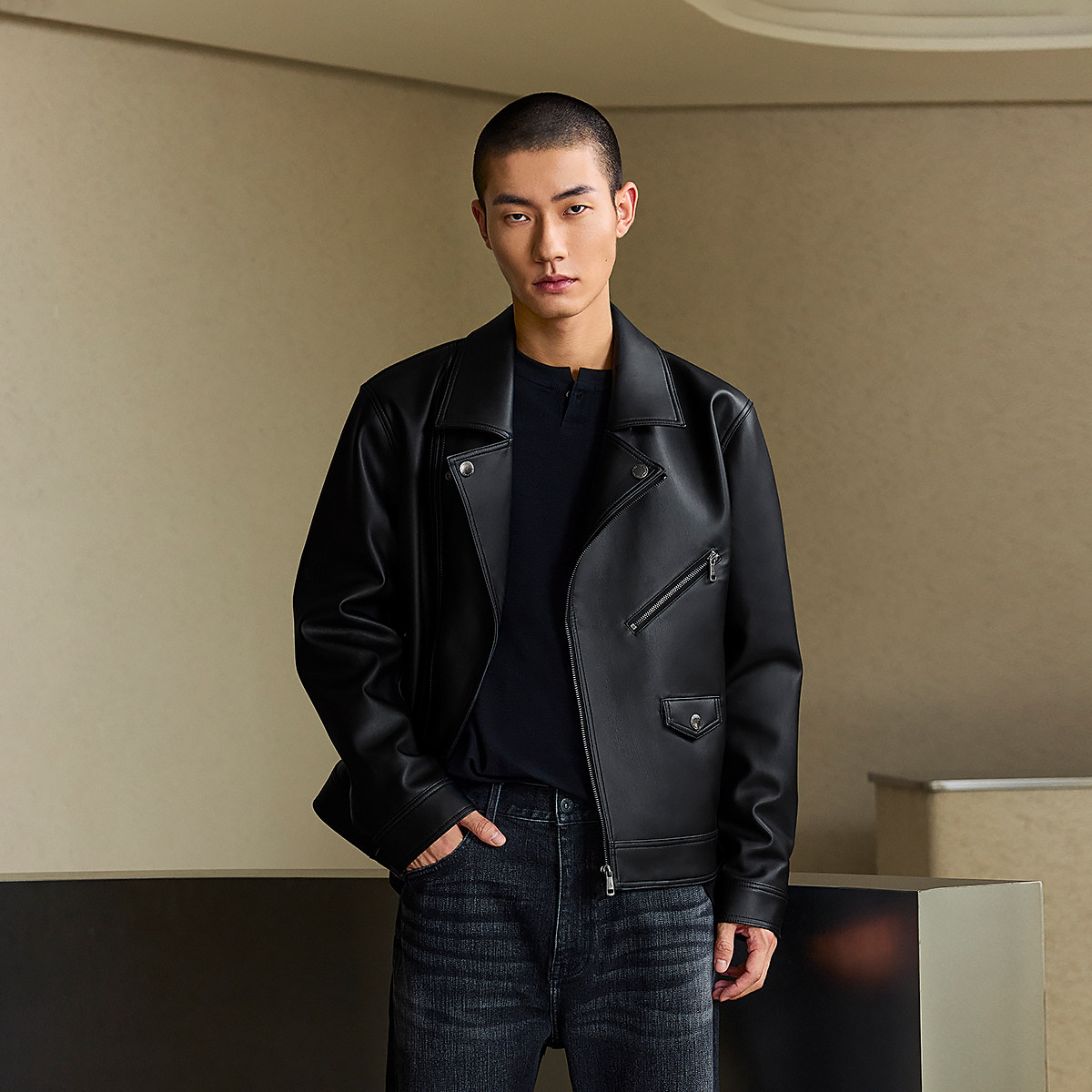 绫致杰克琼斯男秋冬夹克大翻领拉链口袋略宽松皮衣长袖外套,男装,夹克,淘宝优惠券,粉丝福利购,淘宝优惠卷