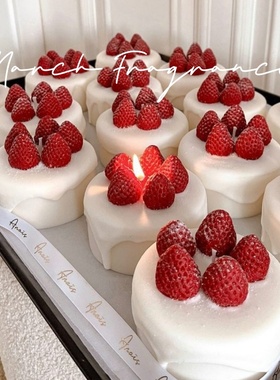 四寸草莓蛋糕蜡烛香薰可爱少女心礼物卧室无烟生日礼盒浪漫香薰