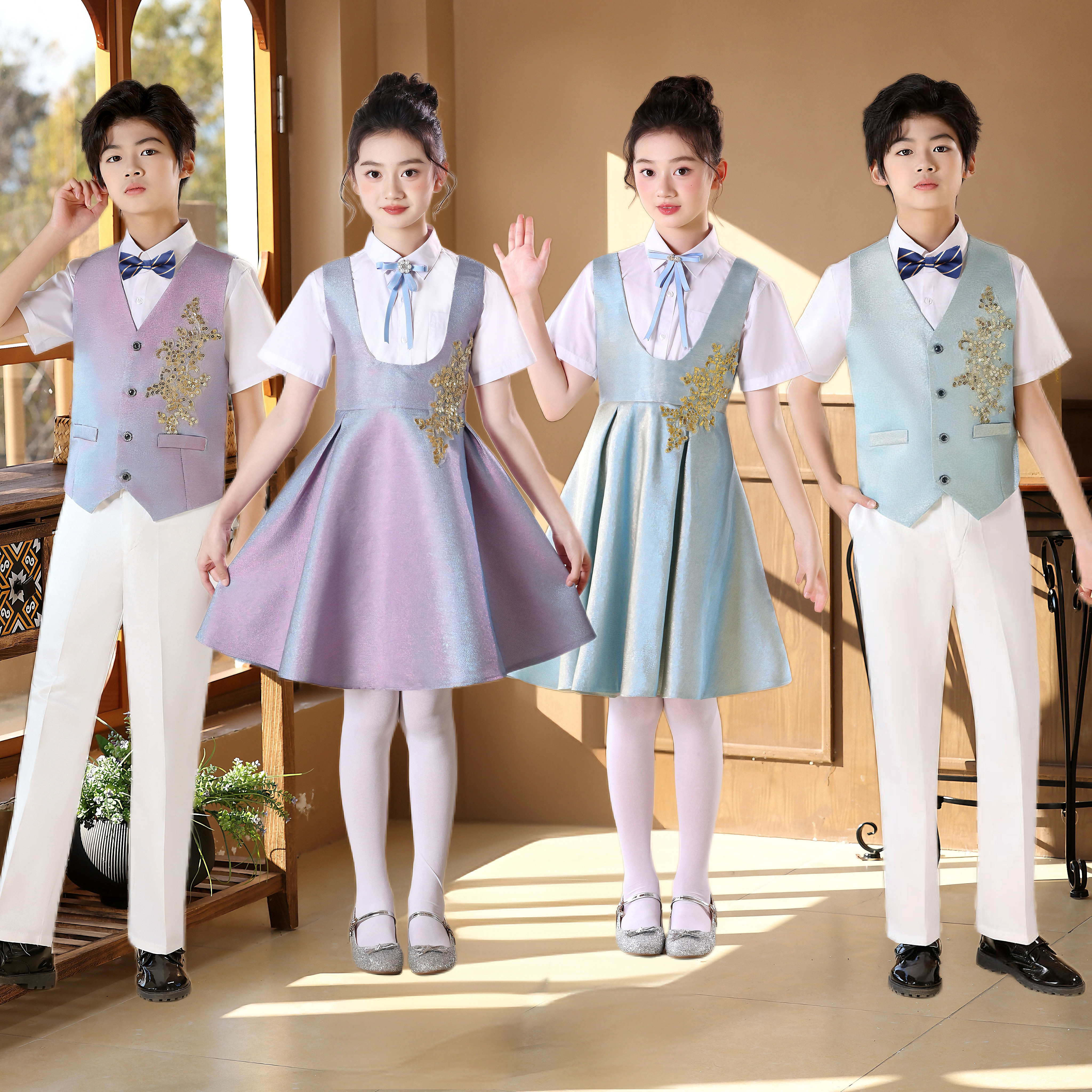 儿童合唱演出服中小学生诗歌朗读