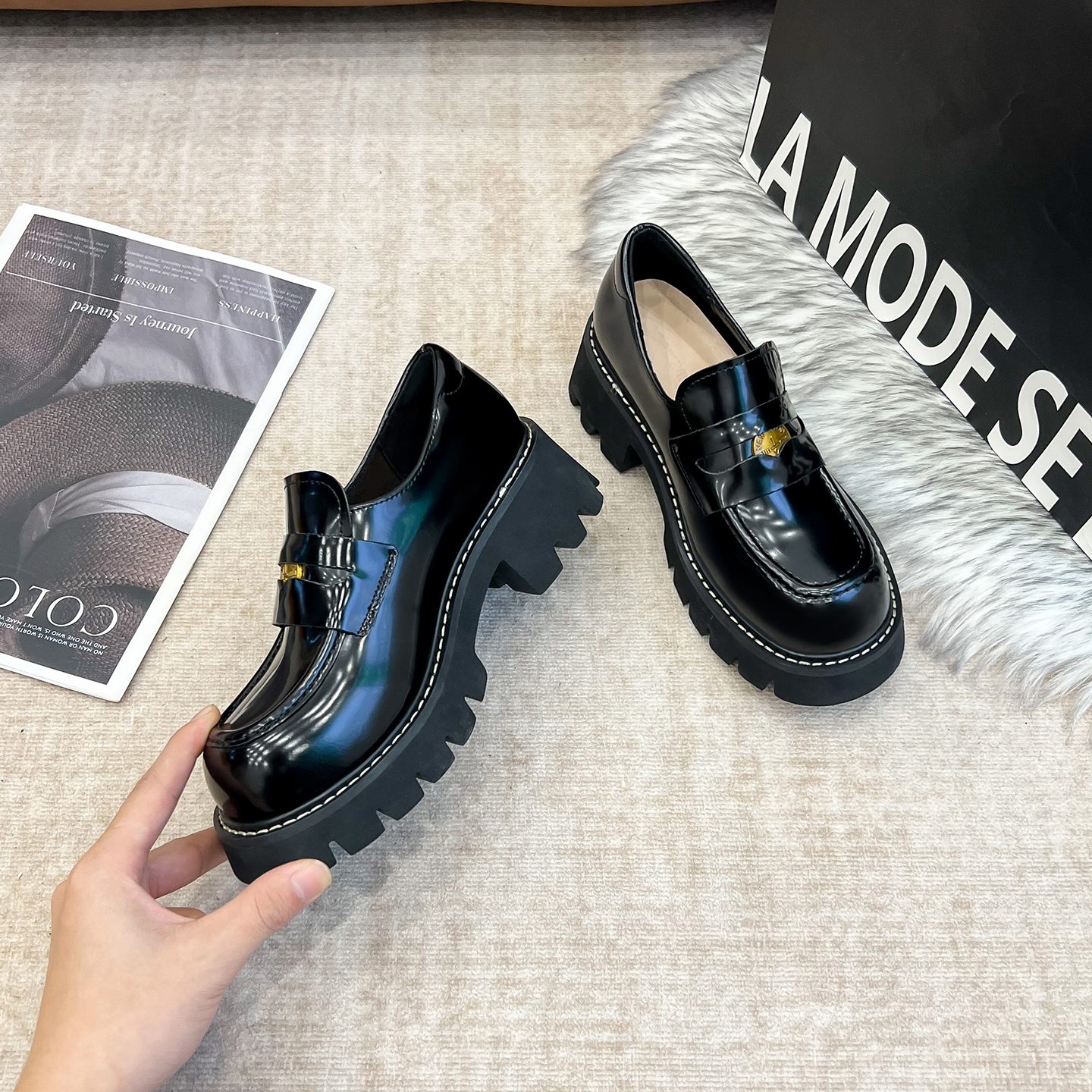 金币乐福鞋女厚底粗跟小皮鞋女款