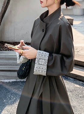 2026年高级感气质立领长袖风衣女士春秋新款蕾丝拼接收腰显瘦中长