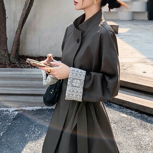 2026年高级感气质立领长袖风衣女士春秋新款蕾丝拼接收腰显瘦中长