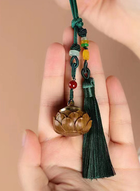 绿檀木镂空雕刻莲花小茶壶挂件