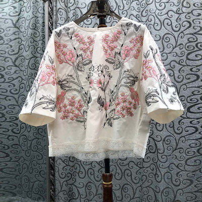 初家2026春夏新款欧货女装拼接蕾丝花边刺绣花朵圆领套头显瘦上衣