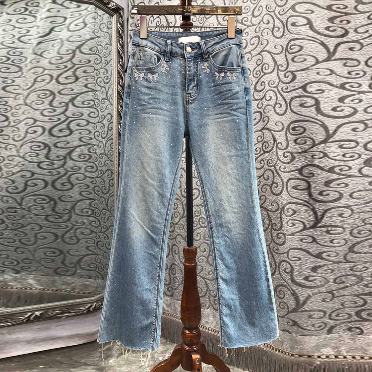 初溯2024夏季新品欧货女装烫钻蝴蝶结复古洗水浅色微喇九分牛仔裤