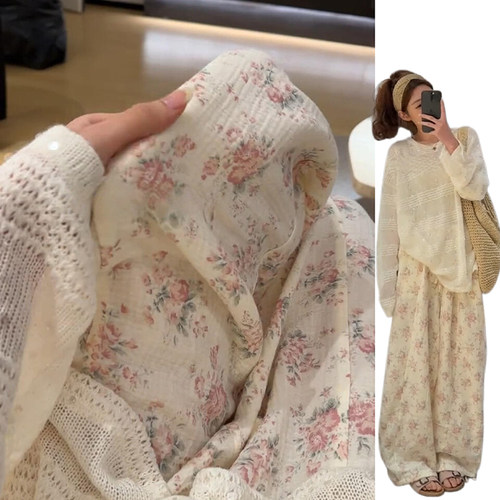 米杏色碎花阔腿裤女夏季薄款2026新款甜美慵懒风显瘦宽松运动卫裤