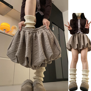 韩系温柔风菱格花苞短裙裤女秋冬2026新款百搭显瘦宽松外穿灯笼裤