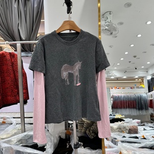 2026早春新款韩系拼接袖印花卡通马减龄学院风假两件T恤衫上衣女