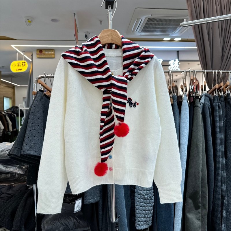 彩色纽扣羊毛针织衫女2025年卡通马配披肩减龄小个子开衫羊绒毛衣