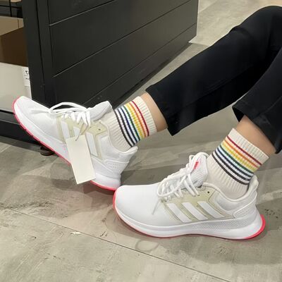 断码38正品阿迪达斯RUNFALCON春季新款 女子透气网面跑步鞋FW5142