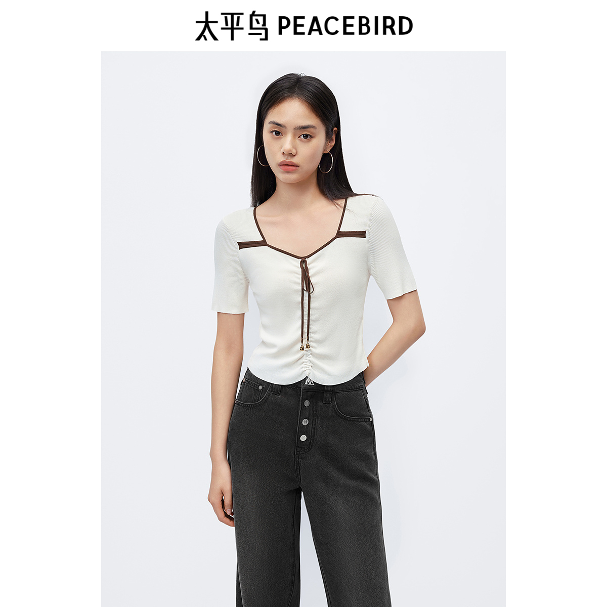 太平鸟曲珠纱心机锁骨短袖针织衫女线套衫秋装新款白色上衣女