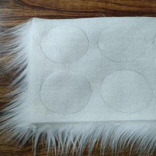 公仔面料激光裁剪开料 毛绒布料激光下料 玩具布料配件异型切割机