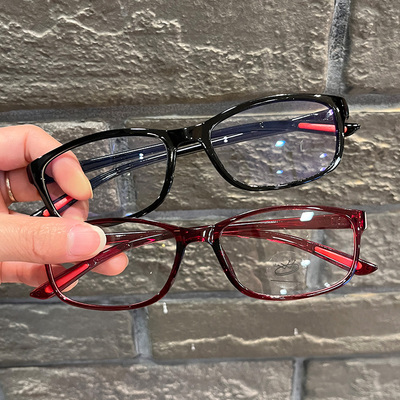 红色眼镜复古美女装饰凹造型