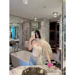 JAYKY YANG【冰玉白茶】蕾丝拼接带胸垫上衣缎面包臀鱼尾半裙套装