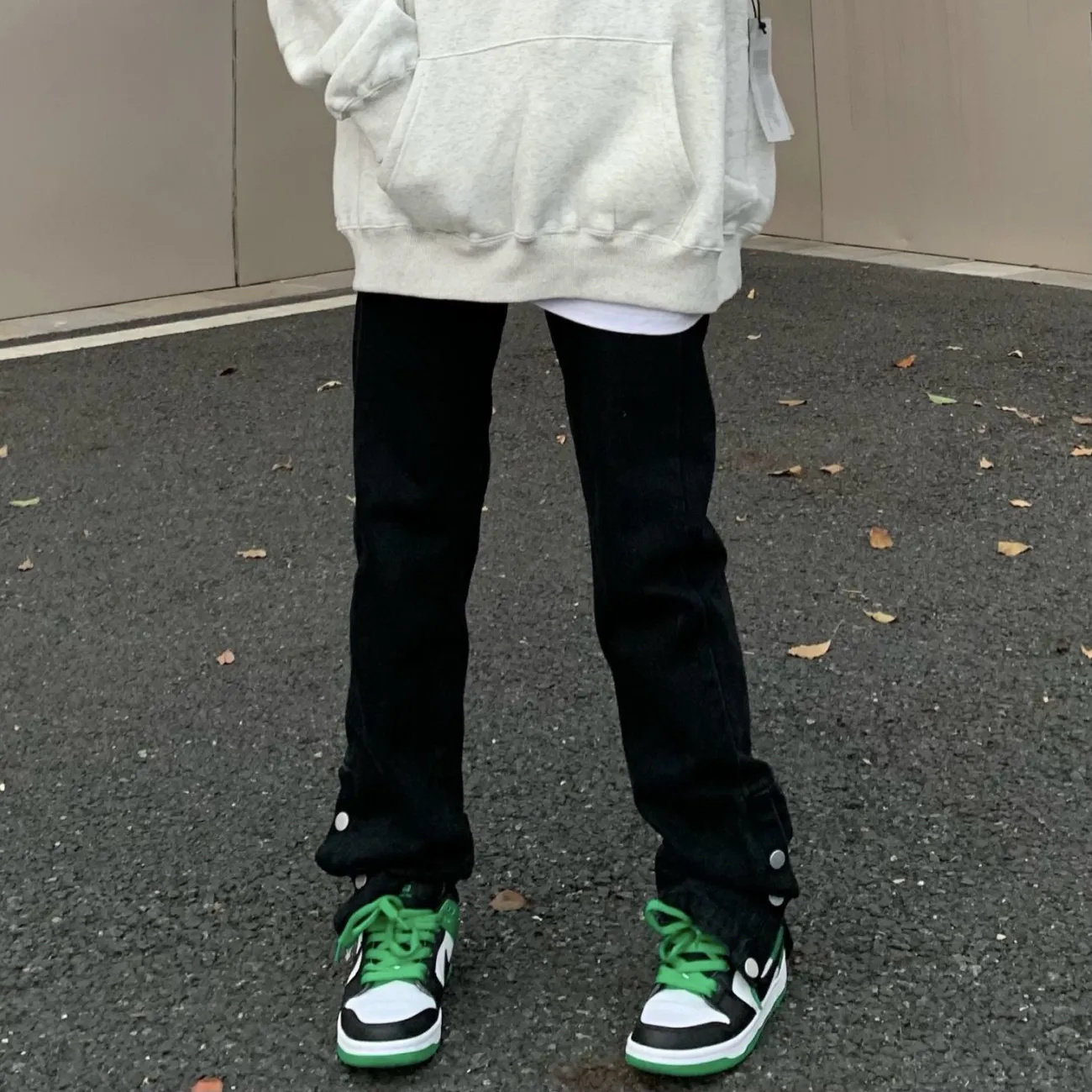 秋季新款高街黑色牛仔裤女设计感修身小脚直筒裤排扣长裤子ins潮