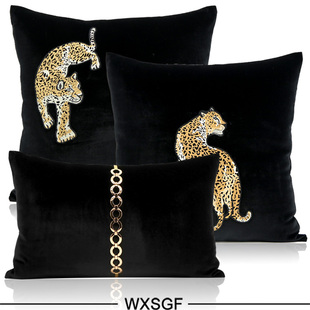 样板房简约现代轻奢客厅卧室抱枕靠垫腰枕金钱豹刺绣黑色金丝绒