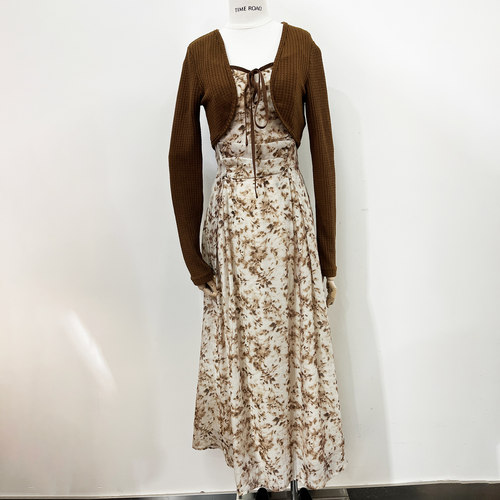 Time RoaD/汤米诺新款时尚针织开衫吊带连衣裙两件套装女春秋长裙