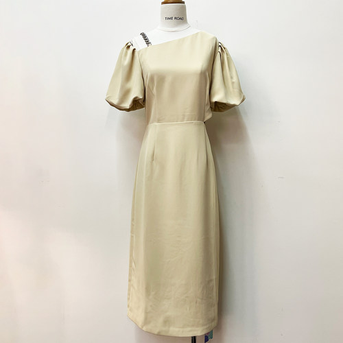 汤米诺夏新款气质通勤斜肩连衣裙