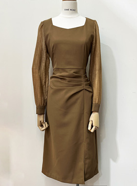 Time RoaD/爱可唯秋装修身显瘦高端方领收腰褶皱长袖拼接连衣裙