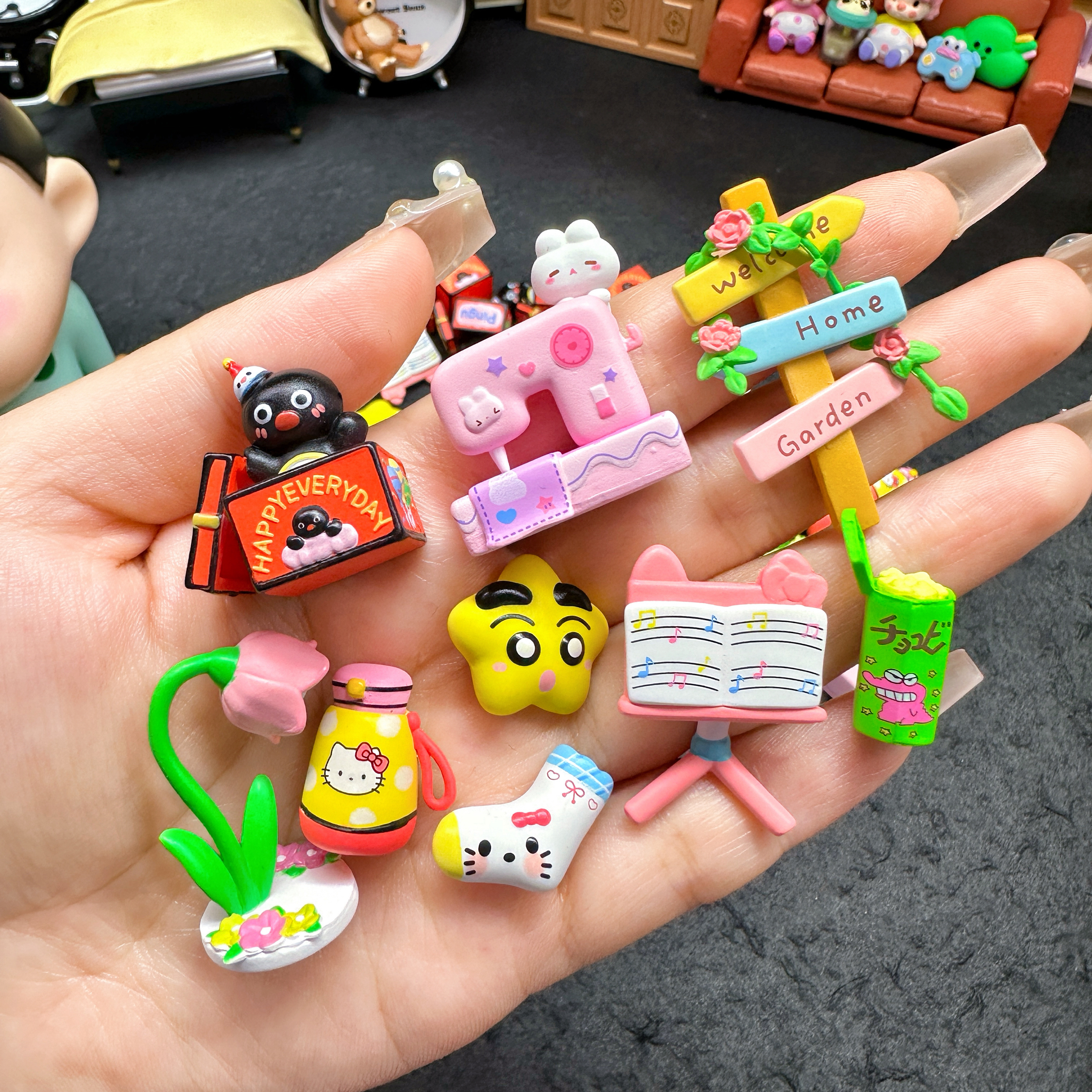 蜡笔小新饼干盒星星缝纫机pingu礼物盒花藤路牌kitty袜子diy配件