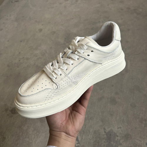 软底小白鞋简约英伦板鞋透气男鞋