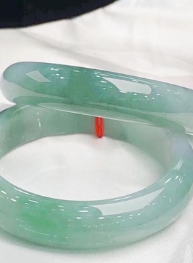 玉石手镯冰翠绿翡翠色玉镯少女浅绿飘花女款时尚百搭款手镯