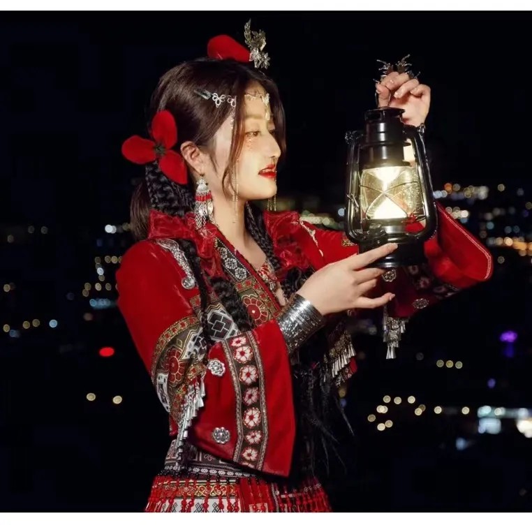 四件套苗拉朵少数民族新款苗族服装肇兴侗寨西江千户苗寨旅拍阿卯