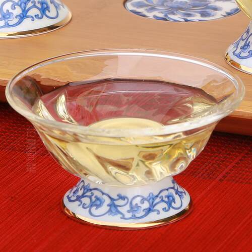 宜龙正品 晶艳玻璃杯 让人眼前一亮的杯子，充满小资情怀。