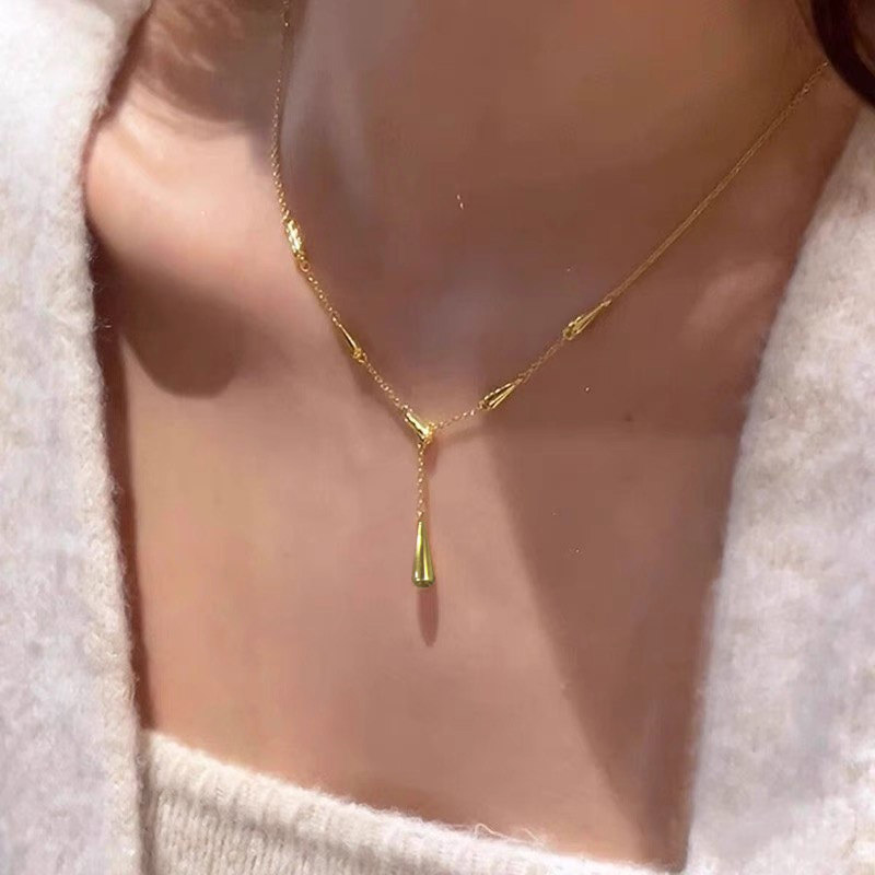 钛钢项链 小蛮腰水滴项链女超闪精致气质小众锁骨链高级感配饰品
