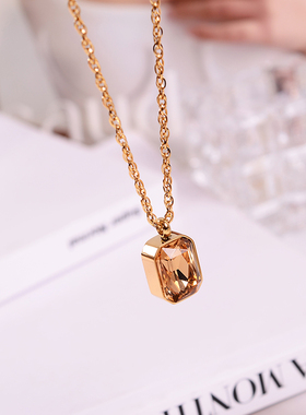 钛钢项链 爆闪流光方糖项链女百搭简约秋冬毛衣链小众配饰不褪色