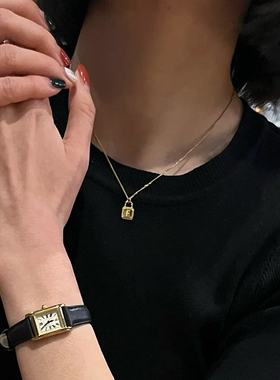钛钢项链 锁头字母项链女轻奢法式26个字母锁骨链不褪色饰品简约