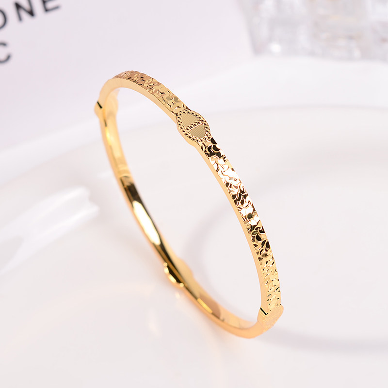 铜合金手镯 爆闪碎碎冰猪鼻子手镯女素圈经典实心镯子轻奢手环,饰品/流行首饰/时尚饰品新,手镯,淘宝优惠券,粉丝福利购,淘宝优惠卷