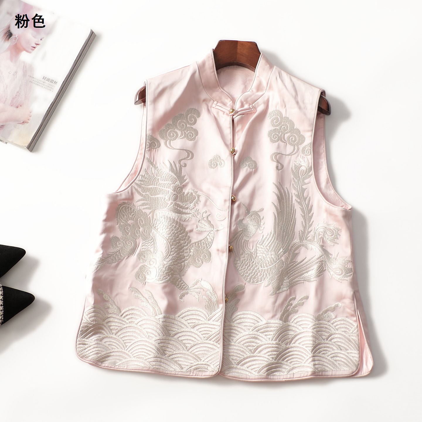 412466超值高端轻奢重工刺绣新中式国风秋中长款单排扣无袖马夹