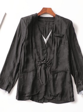 243920 粘胶秋中长款V领长袖提花盘扣国风外套