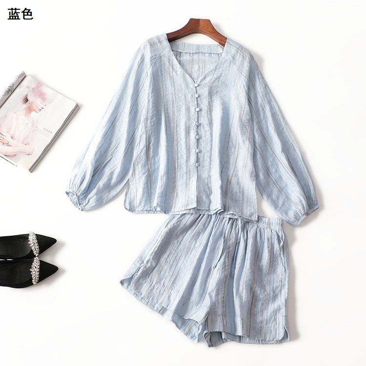 411468 秋天丝衬衣裤子套装 女短款长袖V领现货