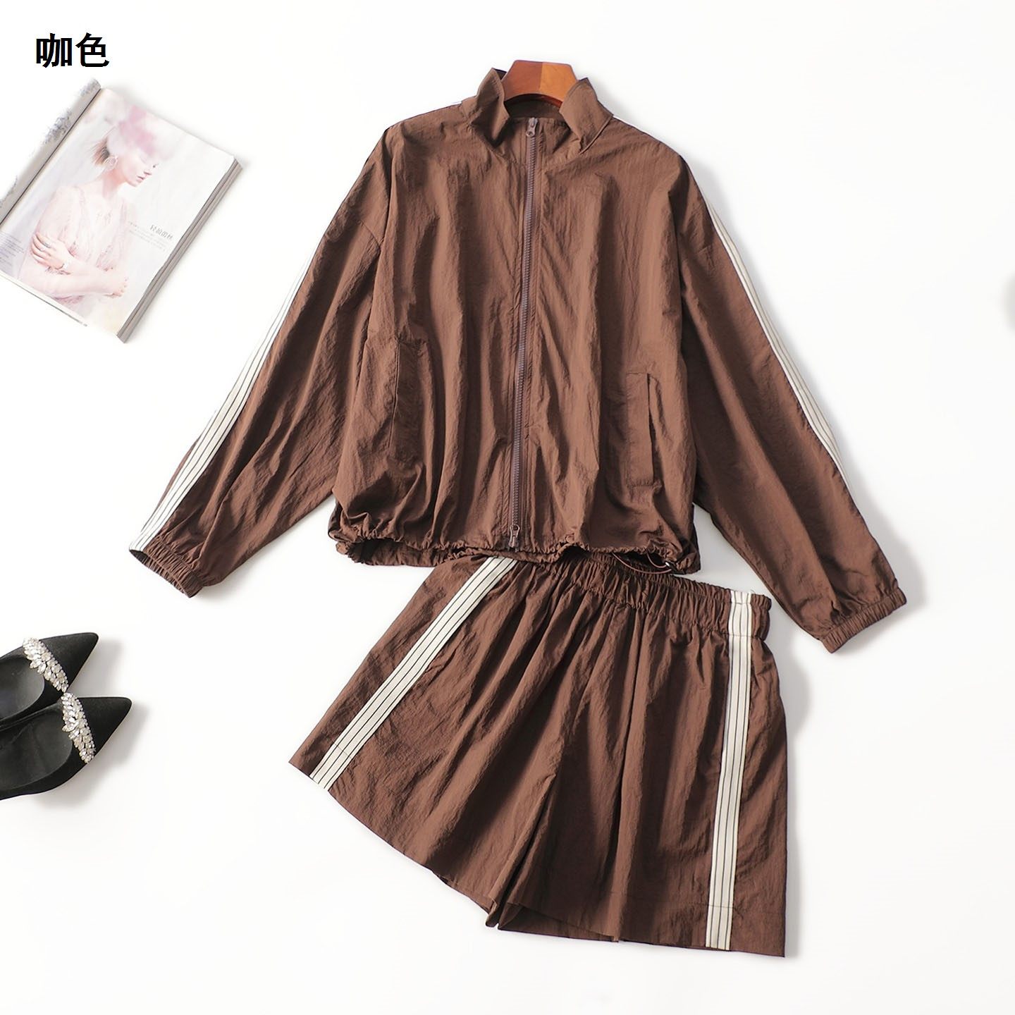 411758新款女装25年精品运动户外春短款高领长袖外套裤子套装,女装/女士精品,时尚套装,淘宝优惠券,粉丝福利购,淘宝优惠卷