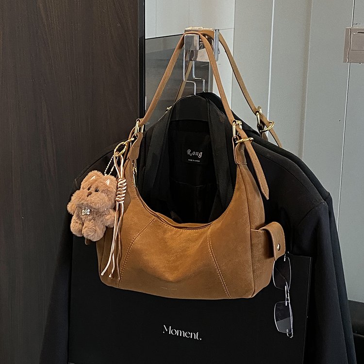 2025冬季新款2025年春季月牙包明线装饰拉链美式复古风无