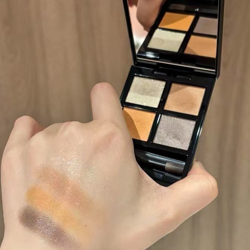 太好看啦！超美价！日本Addiction四色眼影盘哑光珠光009 010