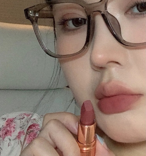 高智女爱用！CT经典枕边话口红pillow talk 温柔白开水妆