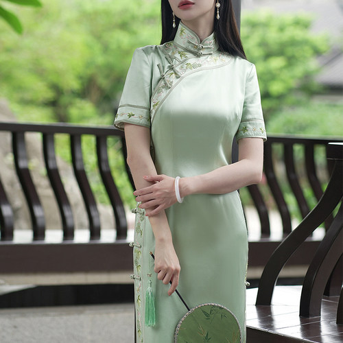 三重门复古日常长款修身旗袍中式